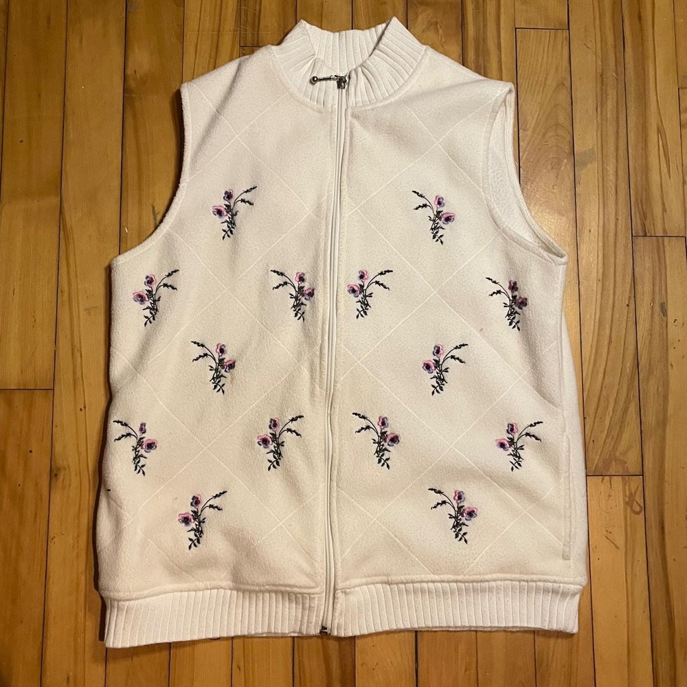 Cottagecore Quilted Floral Vest White Zip Up Mock Neck Womens cozy whimsy Vtg